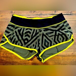 Unique Design, Olive Green Speed Up Low-rise Lined Short 2.5” Size 4